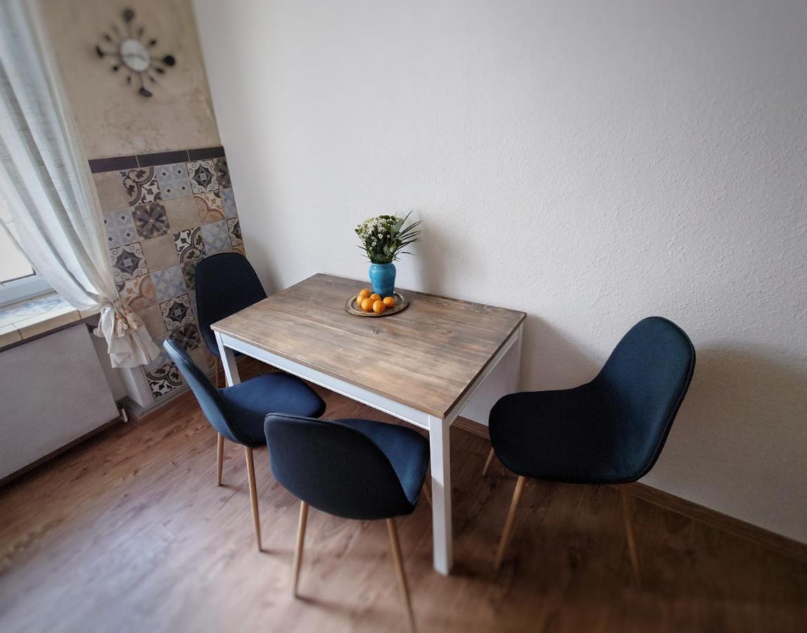 Flat In Neo Country Style Aus Gruenderzeit Bis 6 Person Lägenhet Leipzig Exteriör bild