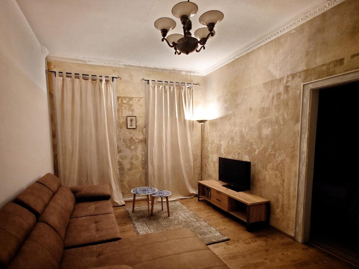 Flat In Neo Country Style Aus Gruenderzeit Bis 6 Person Lägenhet Leipzig Exteriör bild